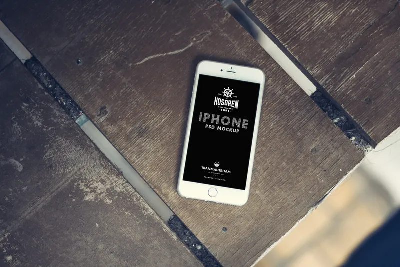10 Photorealistic iPhone 6 Free PSD Mockups