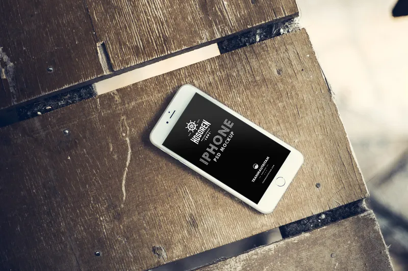 10 Photorealistic iPhone 6 Free PSD Mockups