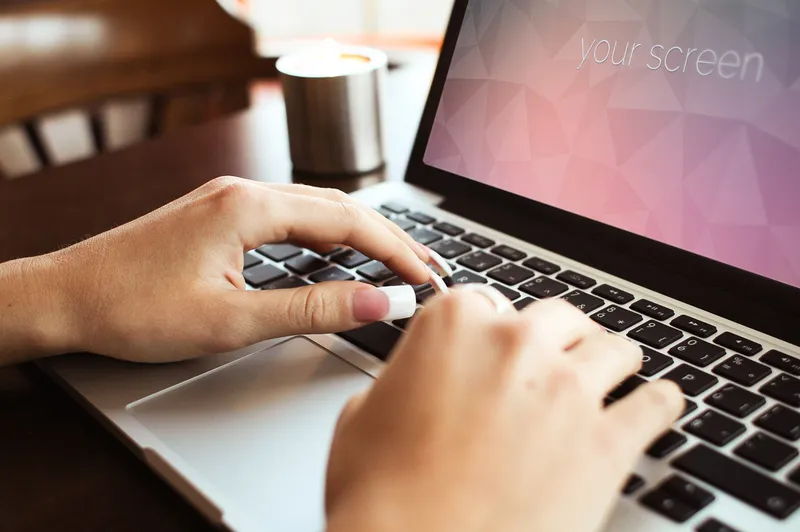4 MacBook Photorealistic PSD Mockups