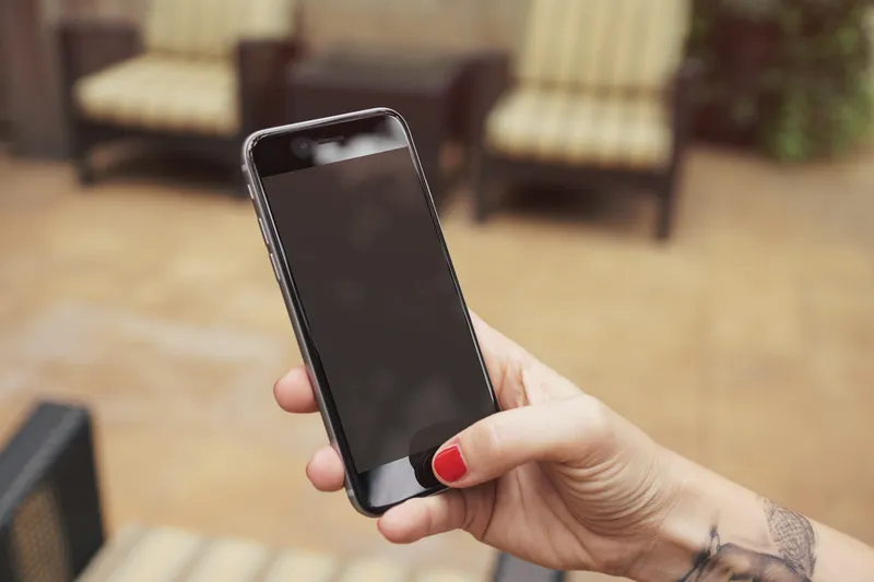 iPhone 6 Mockup PSD