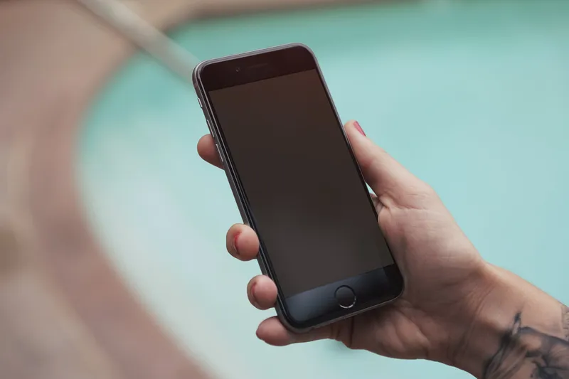 iPhone 6 Mockup PSD