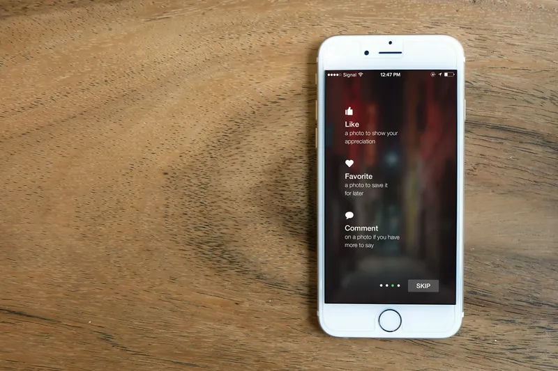 Photorealistic iPhone 6 Mockup