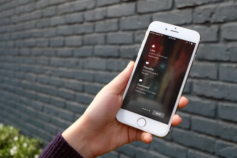 Photorealistic iPhone 6 Mockup
