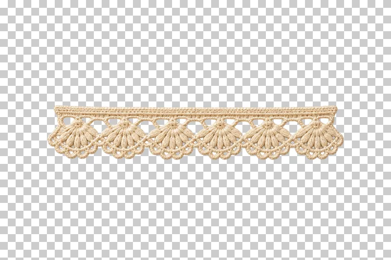 Ivory crochet border with six broad shell fans.